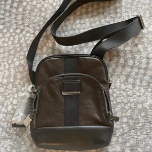 NWOT Tumi Alpha Bravo Barksdale Crossbody Bag